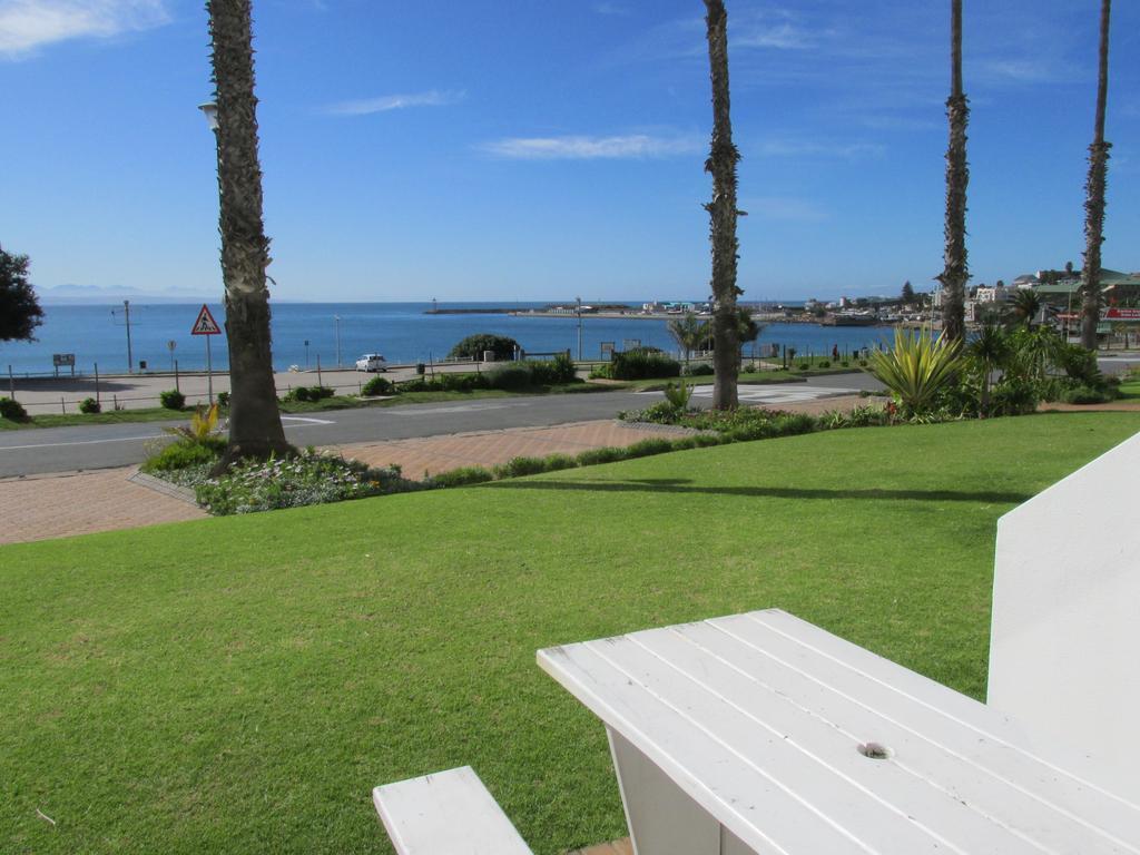 Point Village Accommodation - Santos 7 Mossel Bay Exterior foto